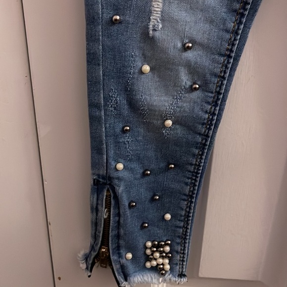 Jeans for toddler - Picture 2 of 8
